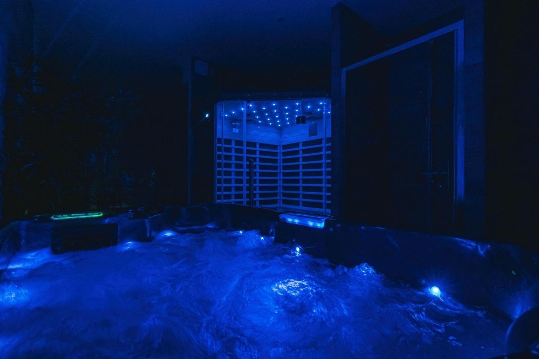 Spa Appartement O Temps Suspendu Reims Centre Sauna Et Jacuzzi ภายนอก รูปภาพ